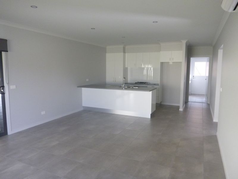 17 Thawa Close, Bega NSW 2550