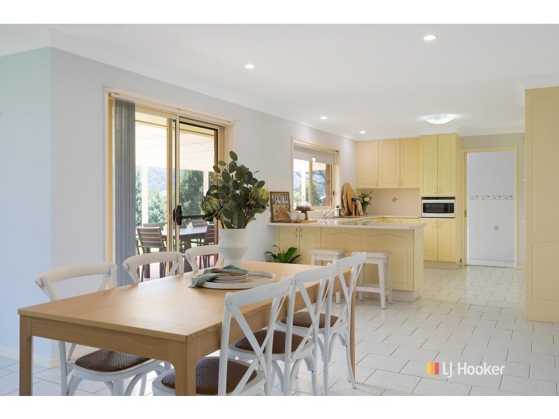 8 Cabarita Lane, Bega NSW 2550