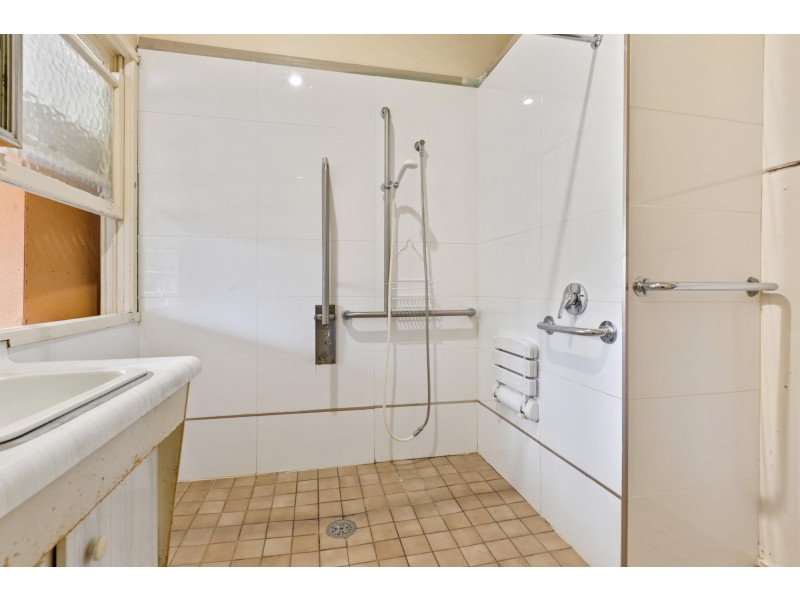 41 Eden Street, Bega NSW 2550