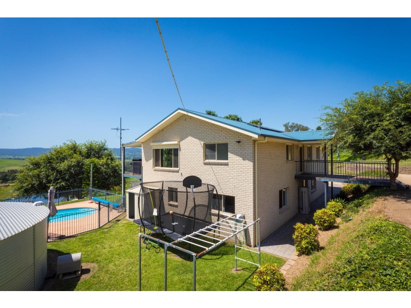 42 Mount Pleasant Road, Bega NSW 2550