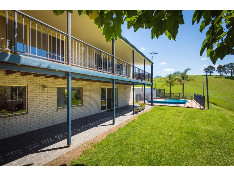 42 Mount Pleasant Road, Bega NSW 2550