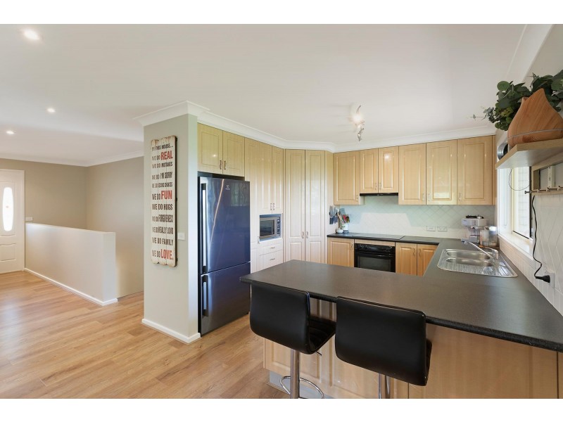 42 Mount Pleasant Road, Bega NSW 2550