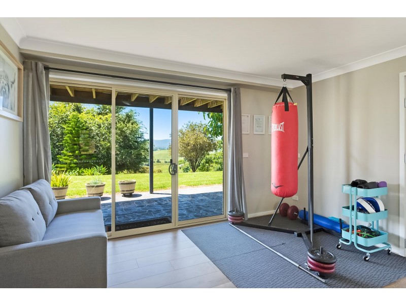 42 Mount Pleasant Road, Bega NSW 2550