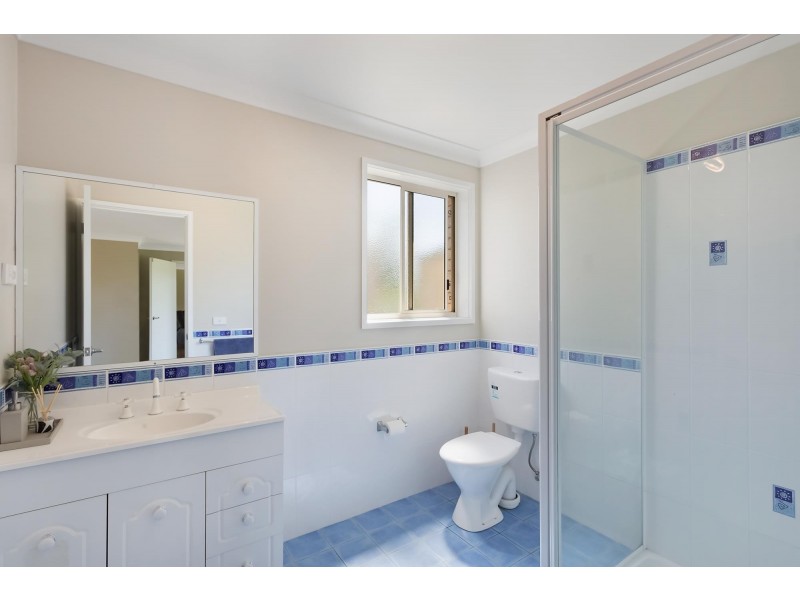 42 Mount Pleasant Road, Bega NSW 2550