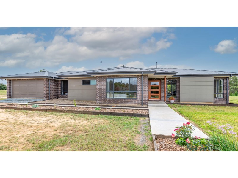 31 Moorlands Lane, Bega NSW 2550