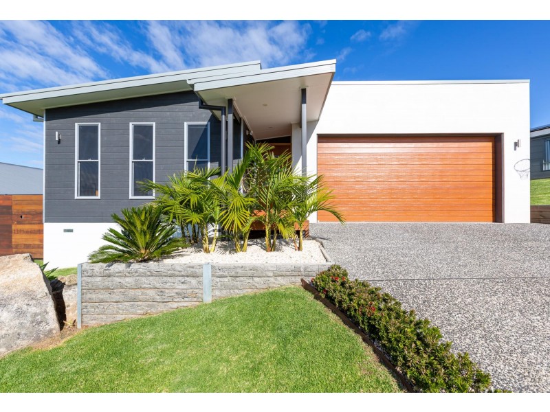 9 Millbank Way, Bega NSW 2550