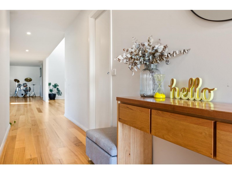 9 Millbank Way, Bega NSW 2550