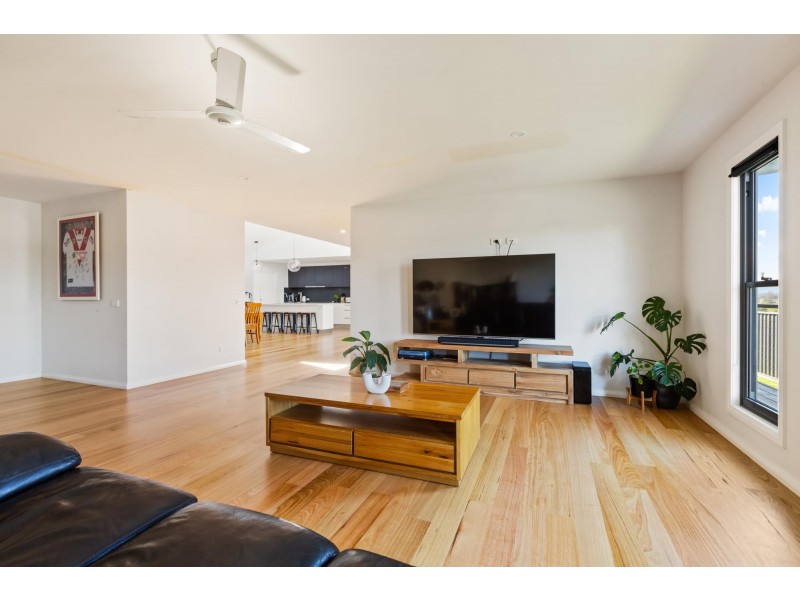 9 Millbank Way, Bega NSW 2550