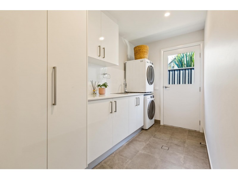 9 Millbank Way, Bega NSW 2550