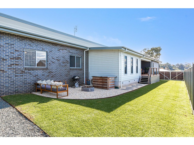 9 Millbank Way, Bega NSW 2550