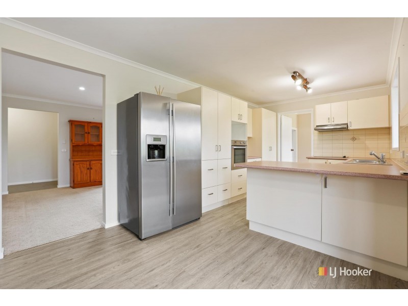 77 Max Slater Drive, Bega NSW 2550