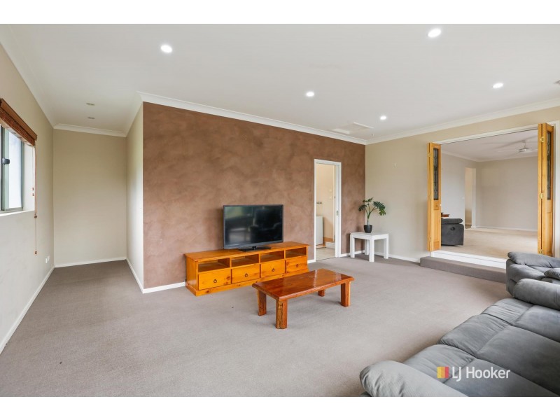 77 Max Slater Drive, Bega NSW 2550