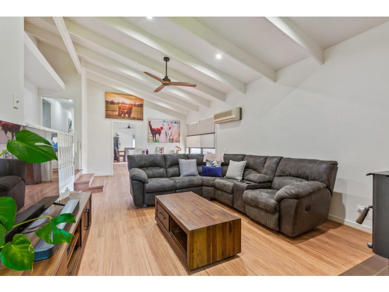 15 Laws Drive, Bega NSW 2550