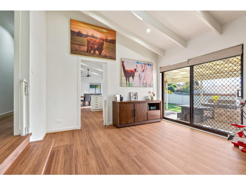 15 Laws Drive, Bega NSW 2550