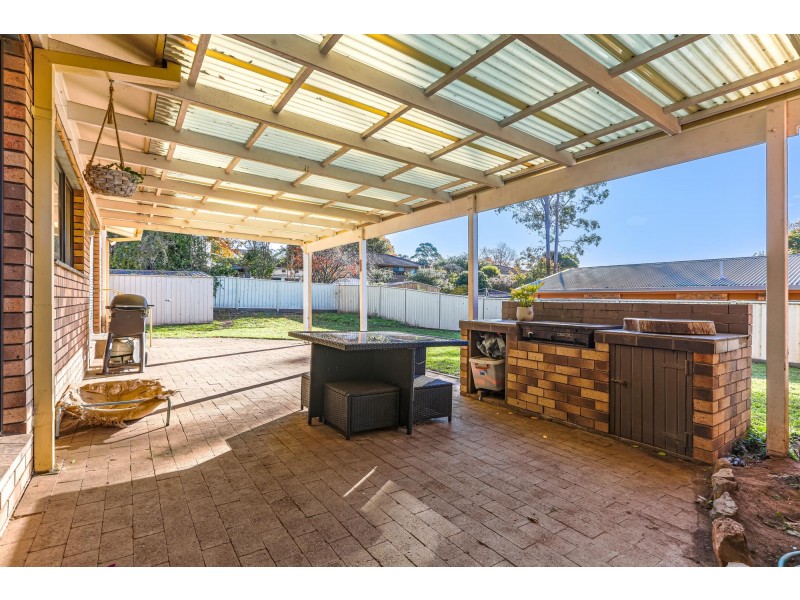 15 Laws Drive, Bega NSW 2550