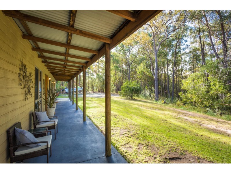 8 Evans Close, Kalaru NSW 2550