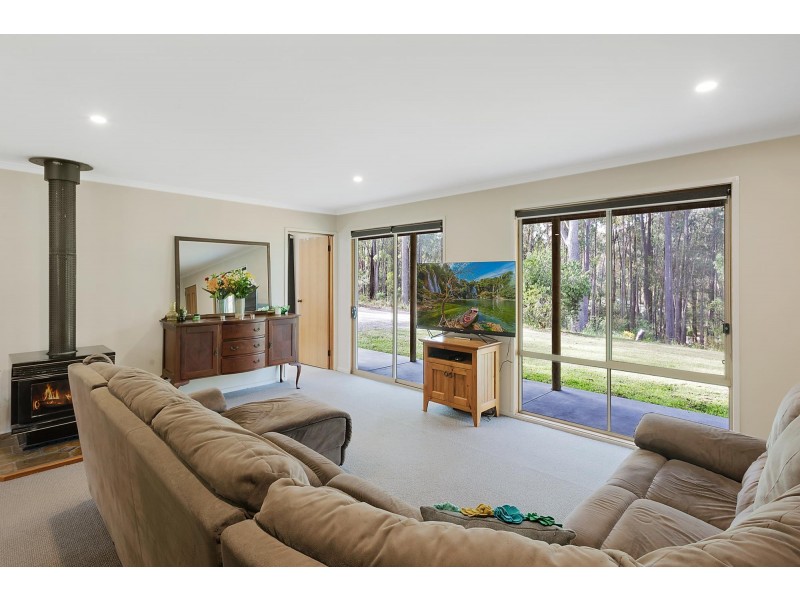 8 Evans Close, Kalaru NSW 2550