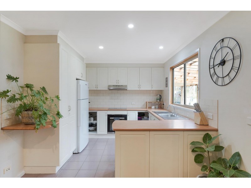 8 Evans Close, Kalaru NSW 2550