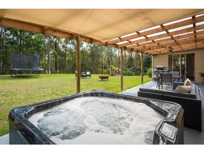 8 Evans Close, Kalaru NSW 2550
