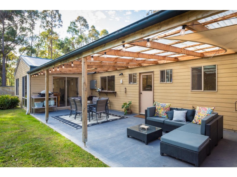 8 Evans Close, Kalaru NSW 2550