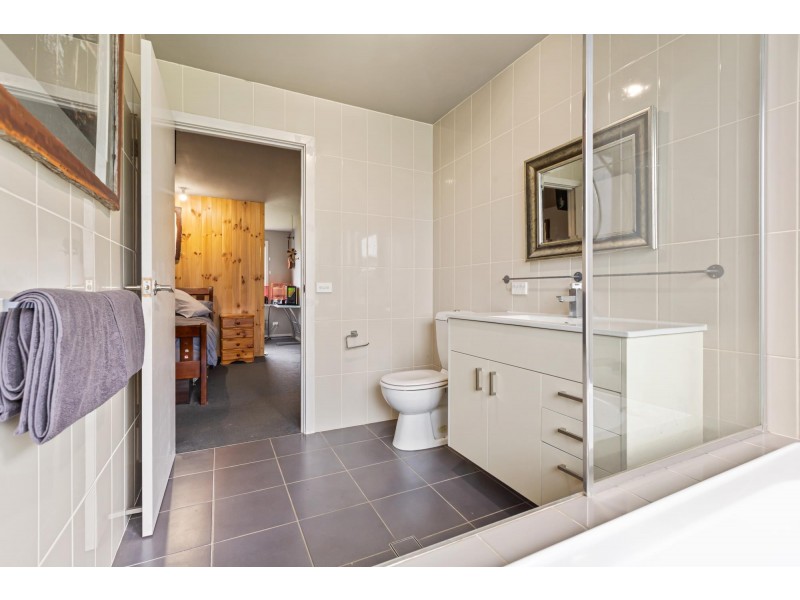 6 Blackfellows Lake Road, Kalaru NSW 2550