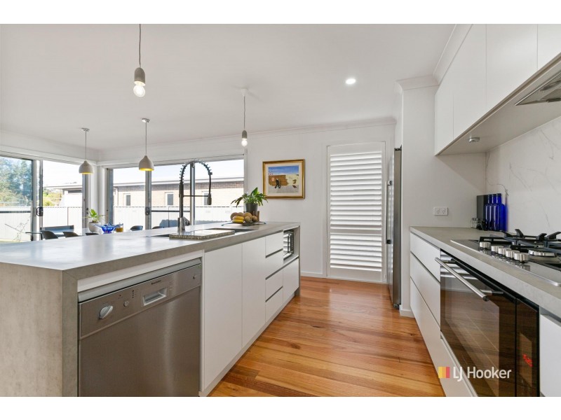 40 Lynjohn Drive, Bega NSW 2550