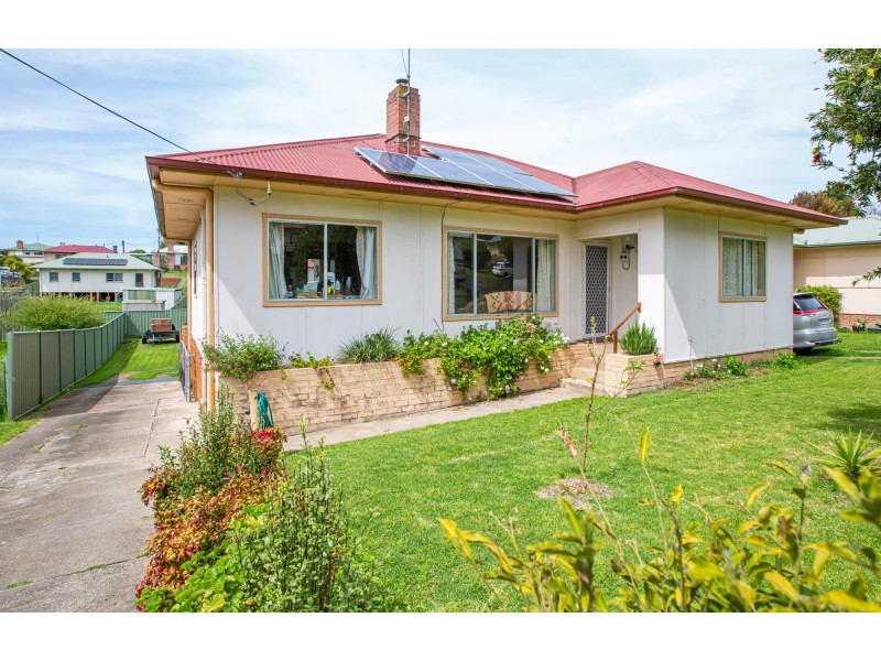 76 Meringo Street, Bega NSW 2550