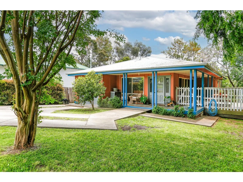 4 Bank Street, Cobargo NSW 2550