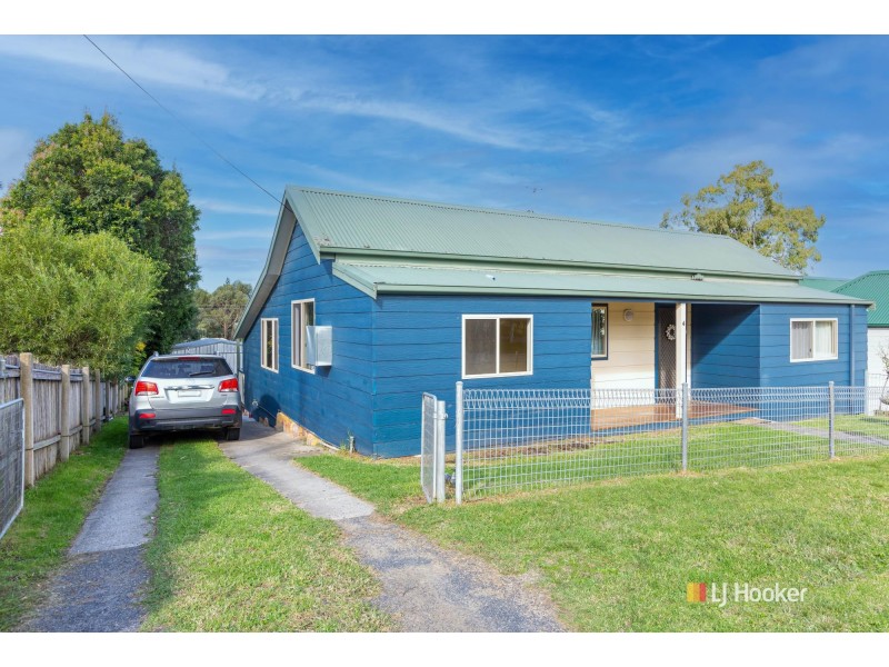 4 Gordon Street, Bega NSW 2550