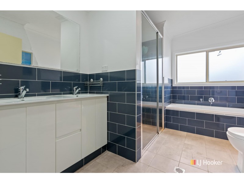 4 Gordon Street, Bega NSW 2550