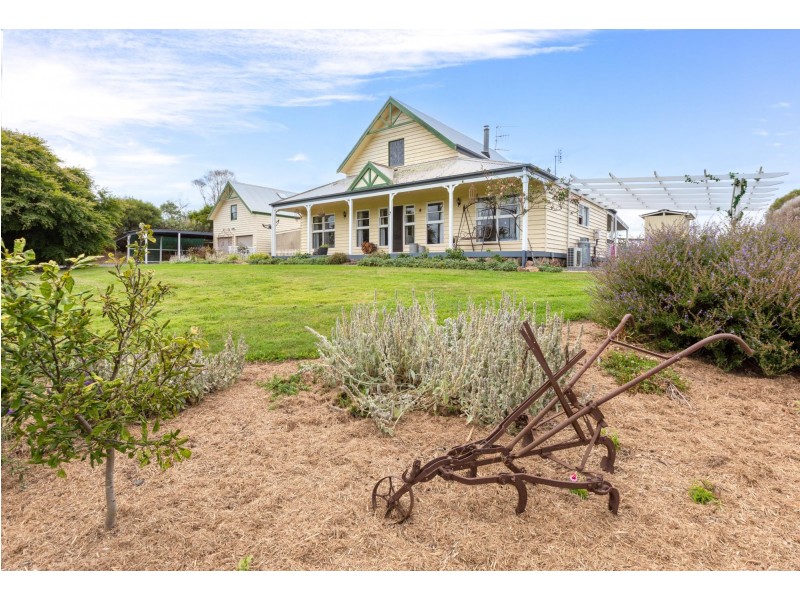 98 Tantawangalo Lane, Candelo NSW 2550