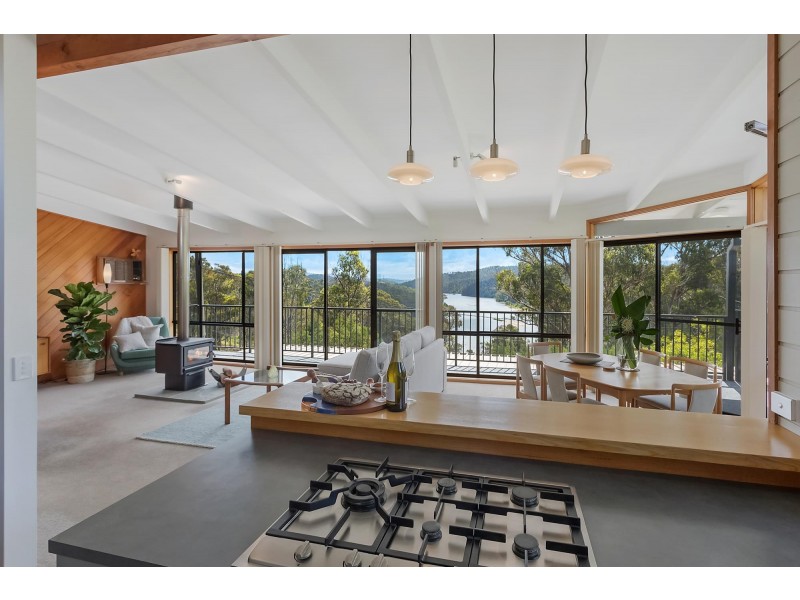 2 Riverview Crescent, Tathra NSW 2550