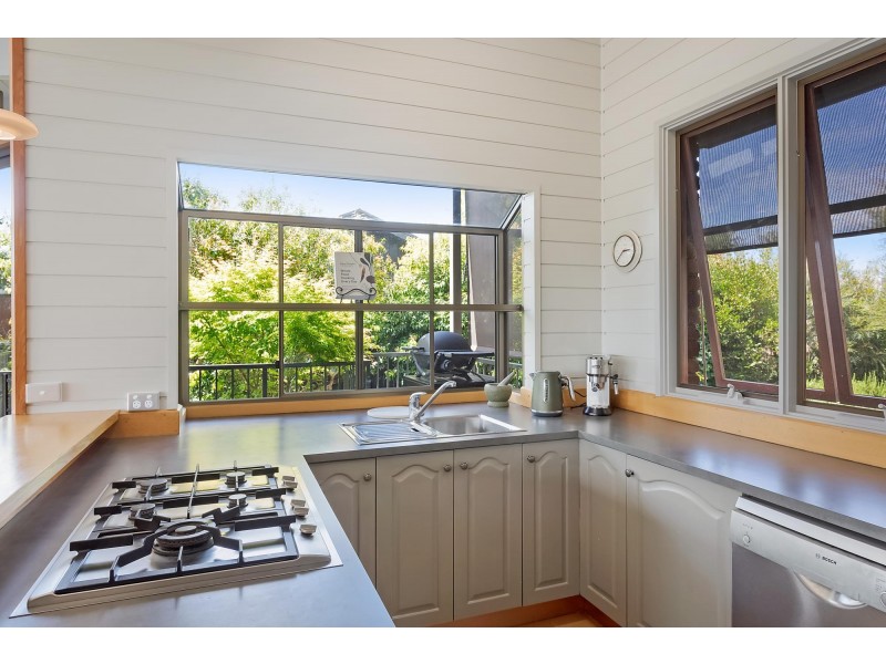 2 Riverview Crescent, Tathra NSW 2550