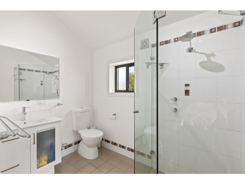 120 Max Slater Drive, Bega NSW 2550