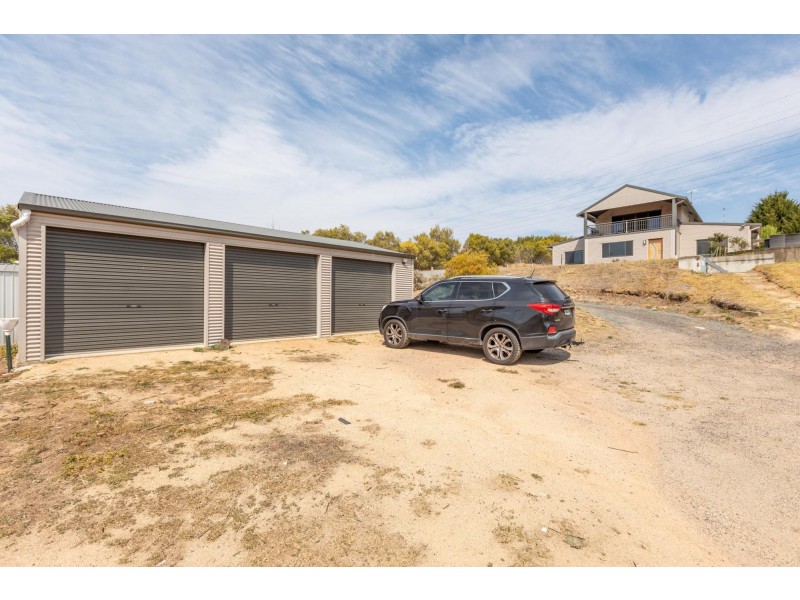 120 Max Slater Drive, Bega NSW 2550