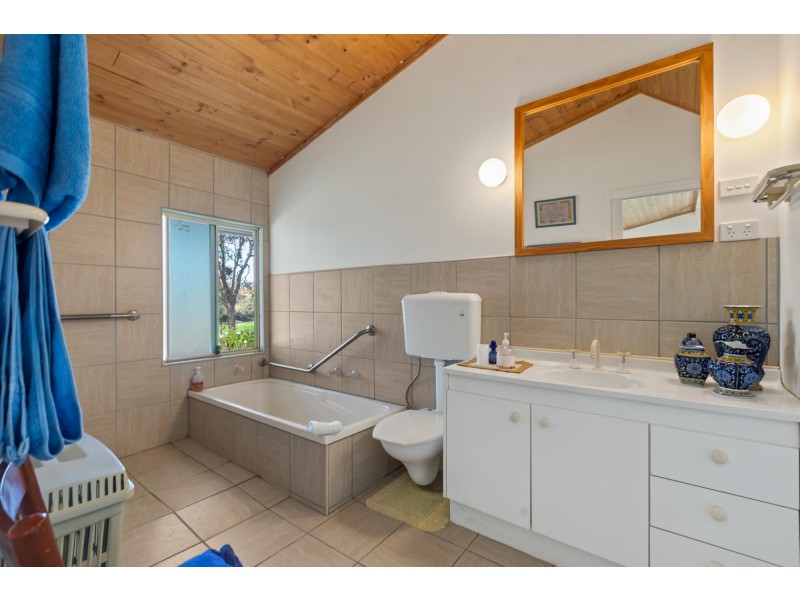 49 Tantawangalo Lane, Candelo NSW 2550