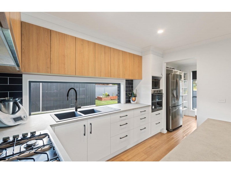 7 Kurrajong Crescent, Kalaru NSW 2550