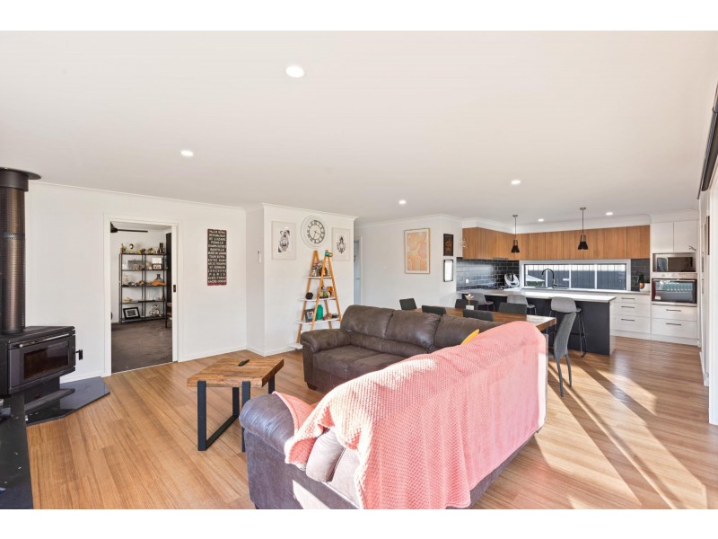 7 Kurrajong Crescent, Kalaru NSW 2550