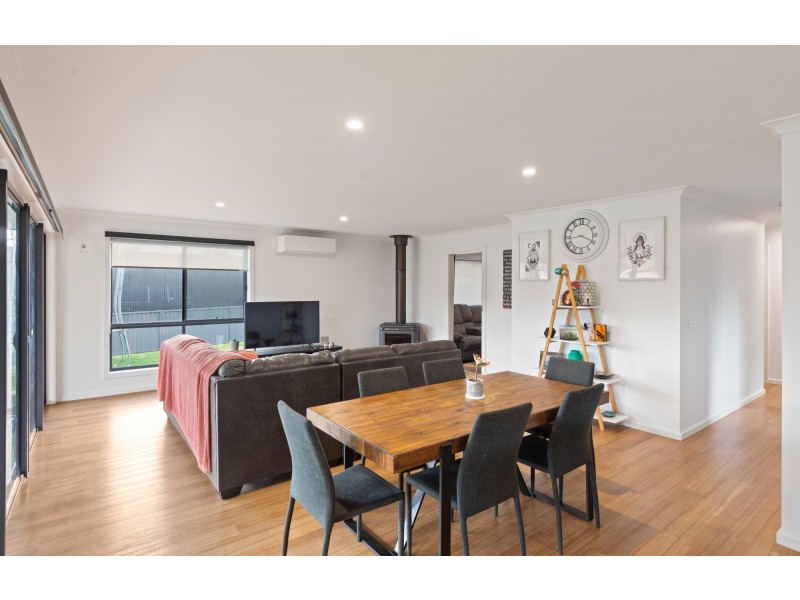 7 Kurrajong Crescent, Kalaru NSW 2550