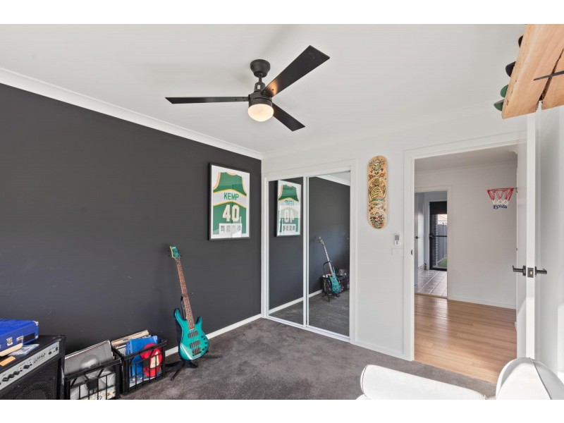 7 Kurrajong Crescent, Kalaru NSW 2550