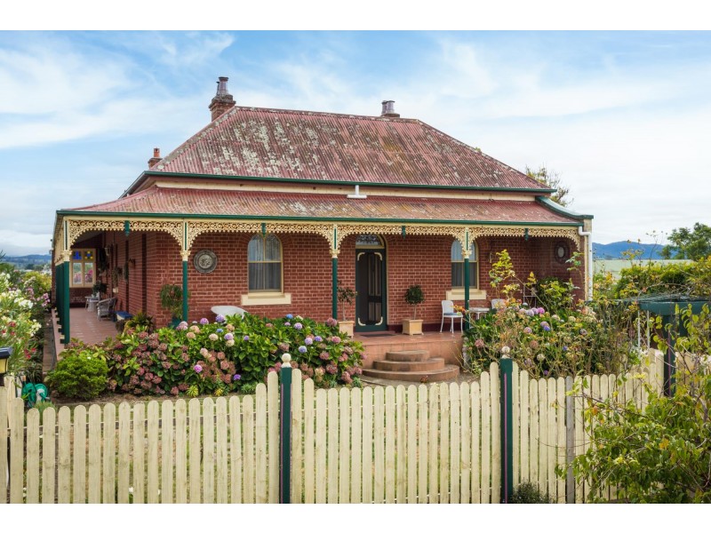 34 Tathra Road, Bega NSW 2550