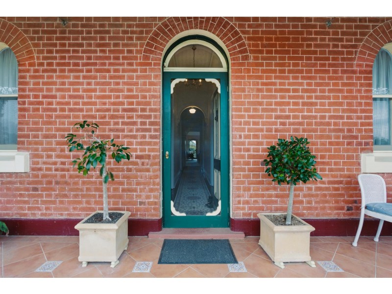 34 Tathra Road, Bega NSW 2550