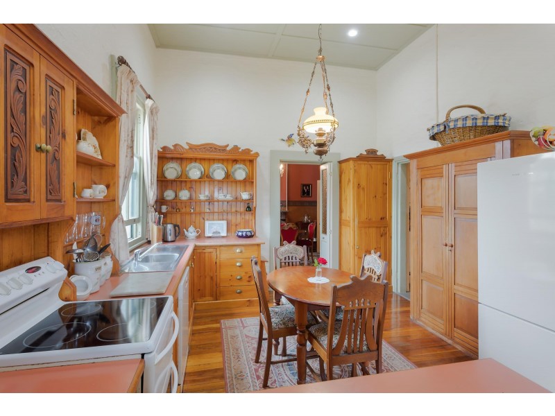 34 Tathra Road, Bega NSW 2550