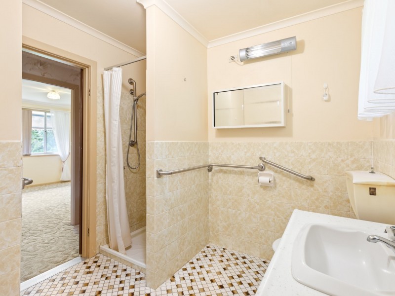 8 Walker Street, Bega NSW 2550