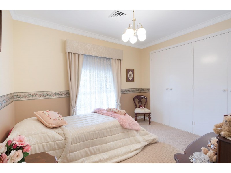 50 Mountview Close, Bega NSW 2550