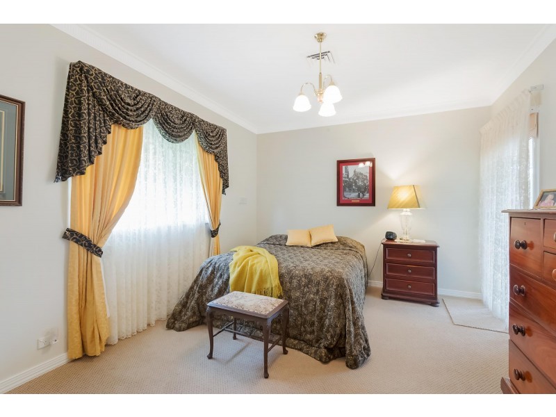 50 Mountview Close, Bega NSW 2550
