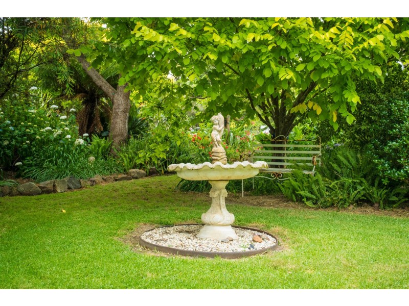 50 Mountview Close, Bega NSW 2550