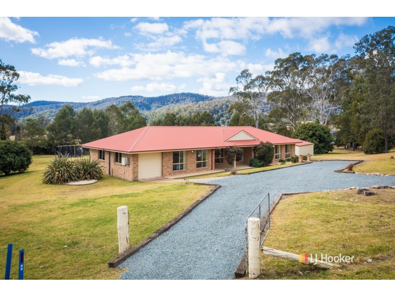 8 Cabarita Lane, Bega NSW 2550