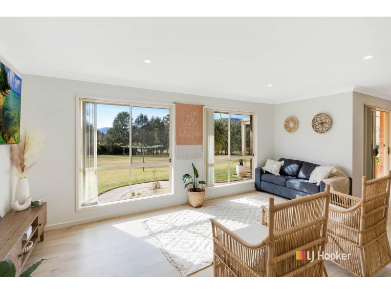 8 Cabarita Lane, Bega NSW 2550