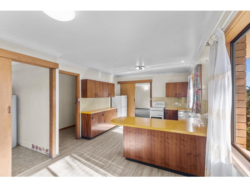 13 Prospect Street, Bega NSW 2550